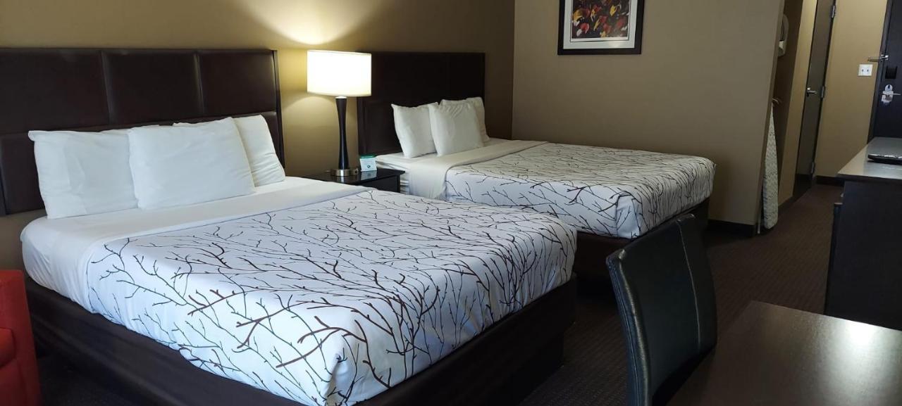 Parkwood Inn & Suites Манхатън Екстериор снимка