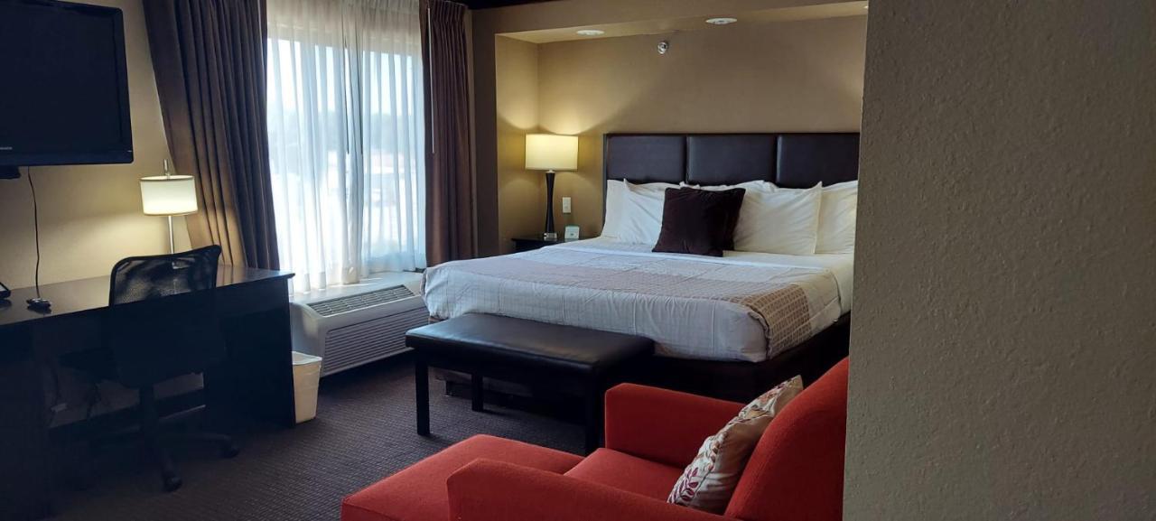Parkwood Inn & Suites Манхатън Екстериор снимка