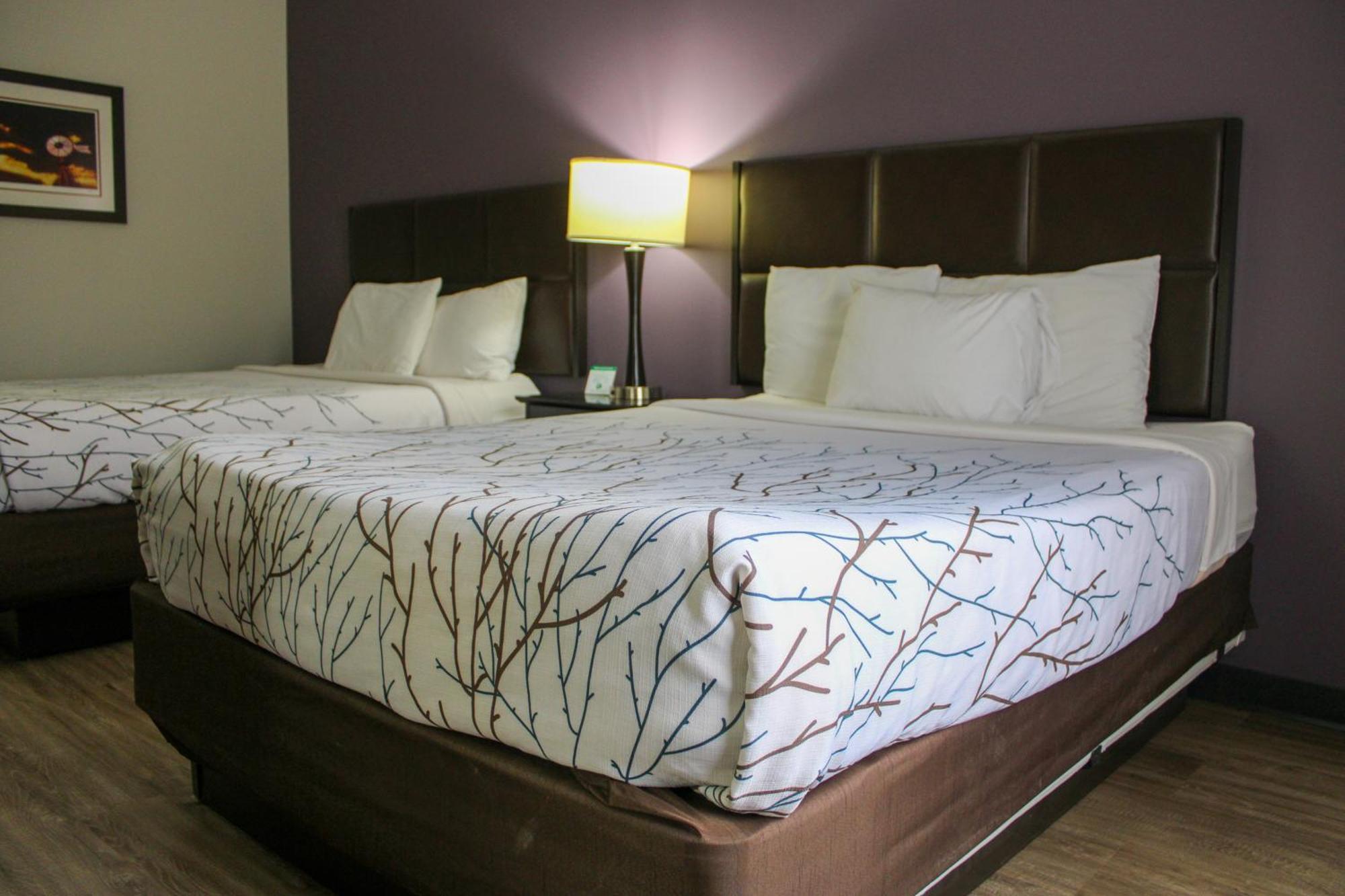 Parkwood Inn & Suites Манхатън Екстериор снимка