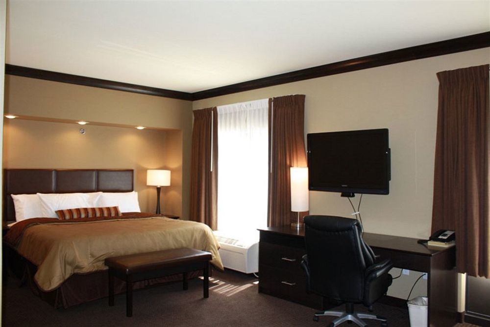 Parkwood Inn & Suites Манхатън Екстериор снимка