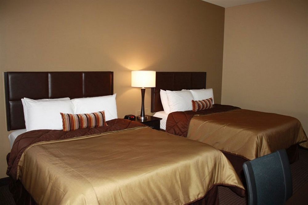 Parkwood Inn & Suites Манхатън Екстериор снимка